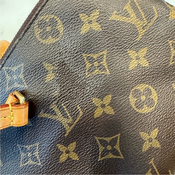 📌SOLD📌 Authentic Louis Vuitton Lena MM bag. - Picture 10 of 16